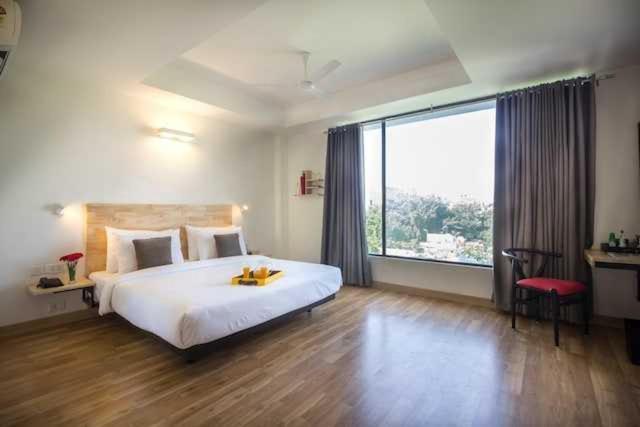Hotel O Ocean Plaza Нью-Делі Екстер'єр фото