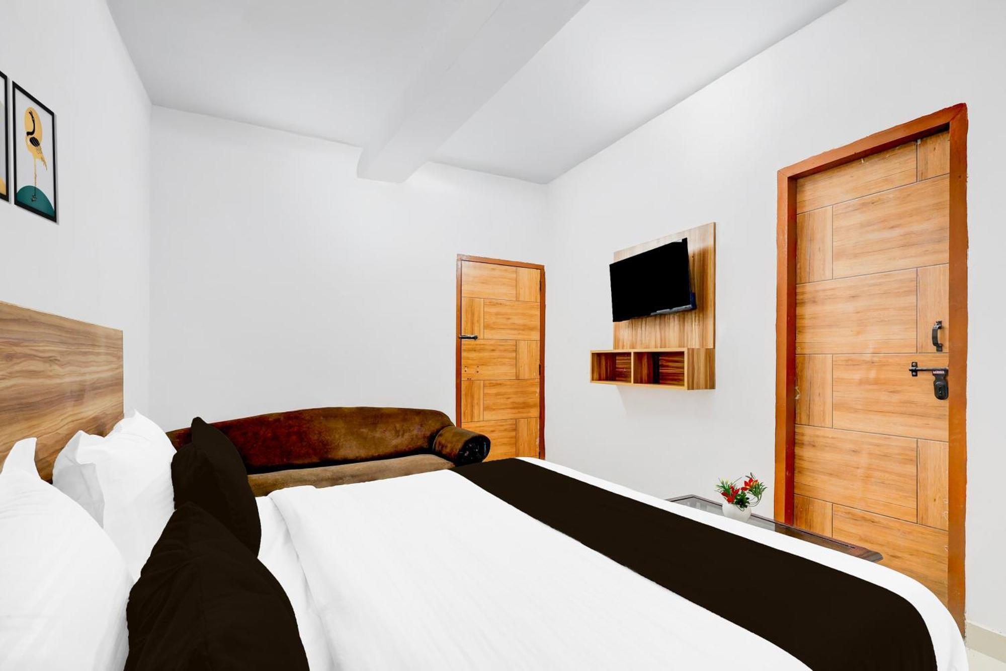Hotel O Ocean Plaza Нью-Делі Екстер'єр фото